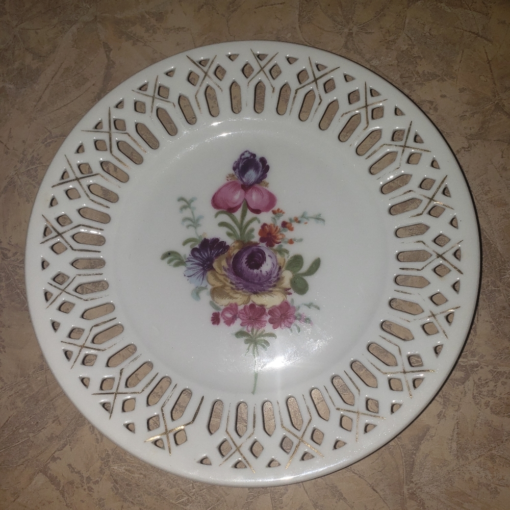 Victoria China Czechoslovakia dessert plate vintage 1930s